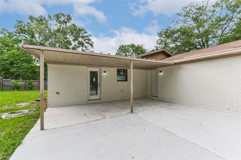 9096 N Comanche Circle, Willis, Texas image 31