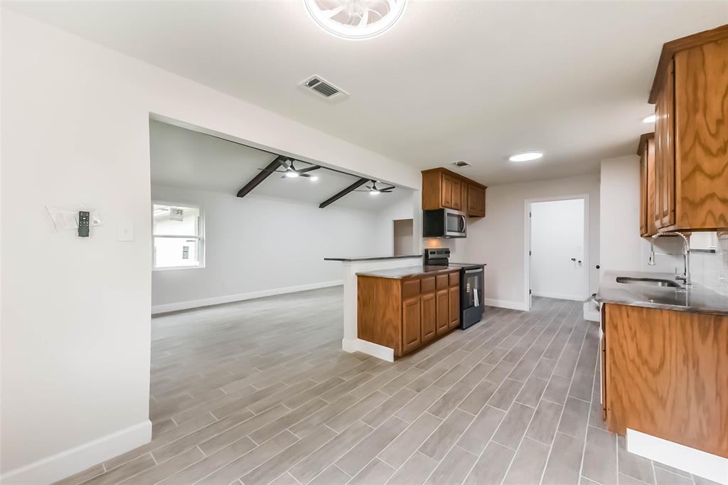 9096 N Comanche Circle, Willis, Texas image 16