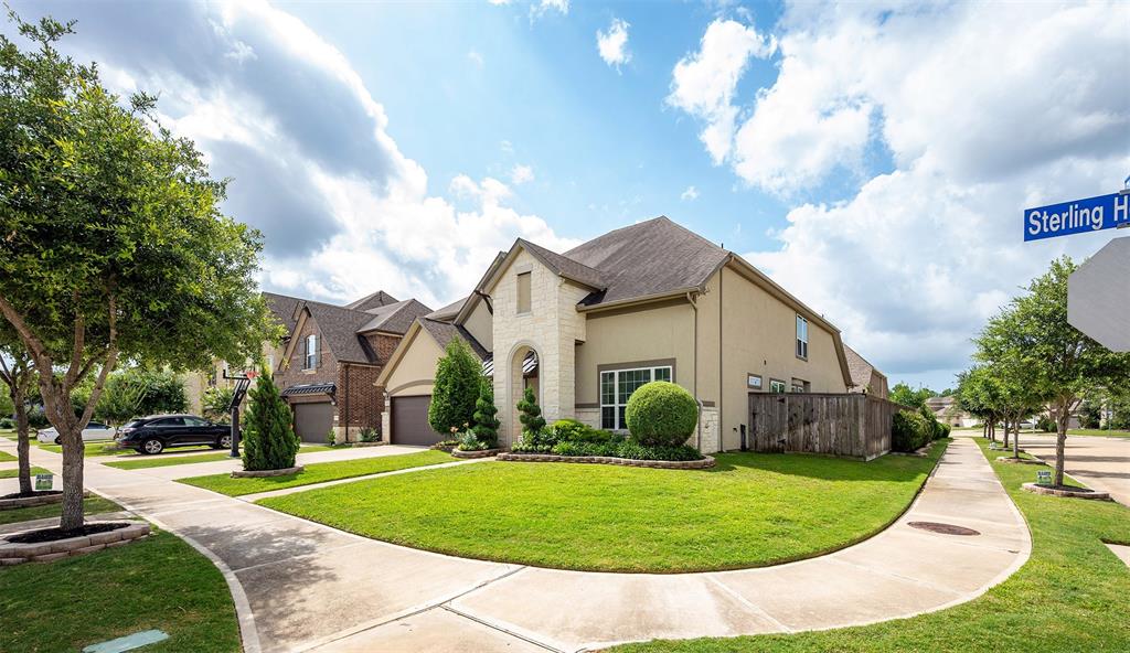 4423 Sterling Heights Lane, Sugar Land, Texas image 4