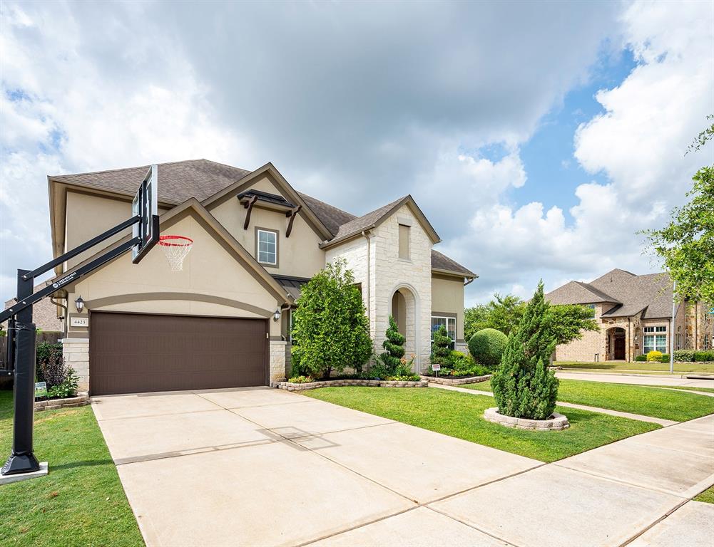 4423 Sterling Heights Lane, Sugar Land, Texas image 3