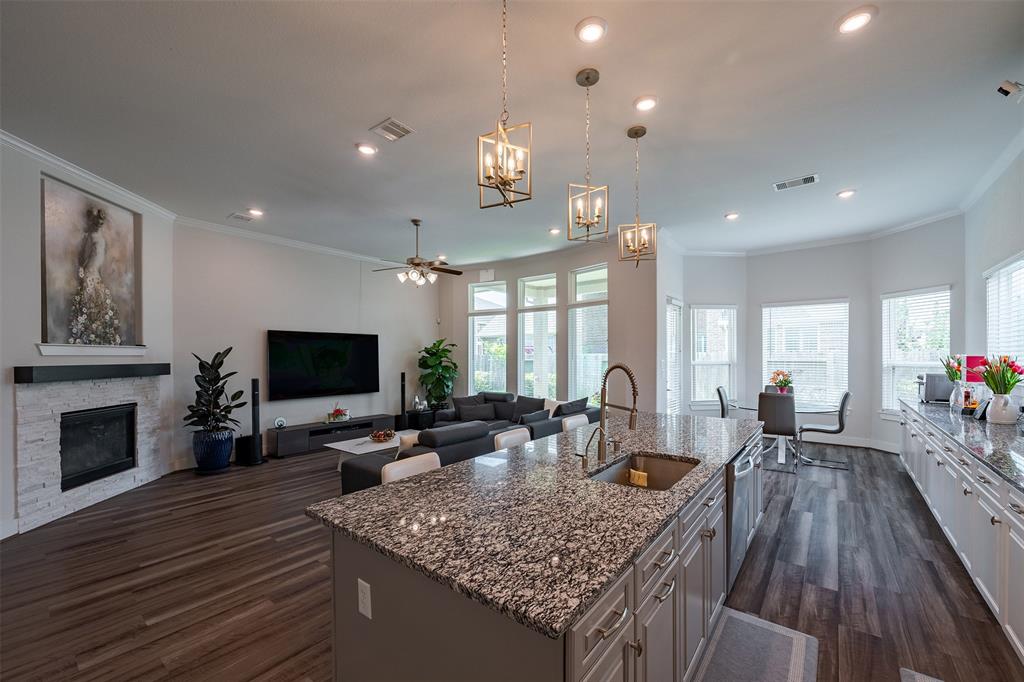 4423 Sterling Heights Lane, Sugar Land, Texas image 16