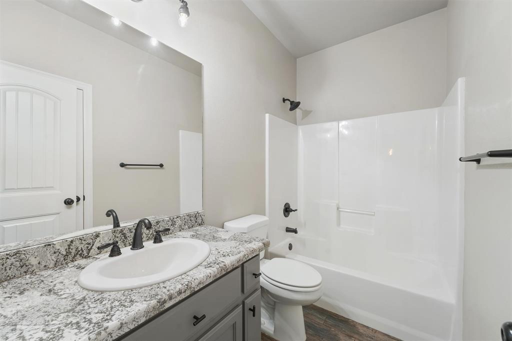 902 Wilham Street, Anahuac, Texas image 31