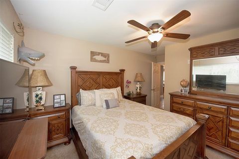 Single Family Residence in La Porte TX 3911 Marlin Lane 24.jpg