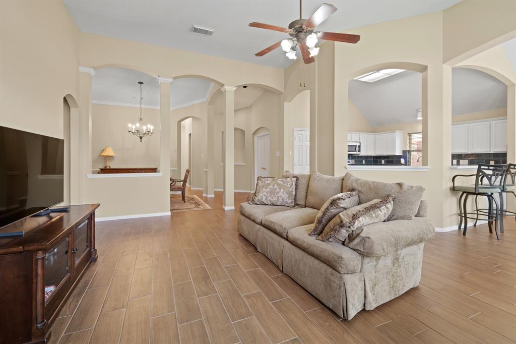 1603 Martin Lake Drive, Richmond, Texas image 6