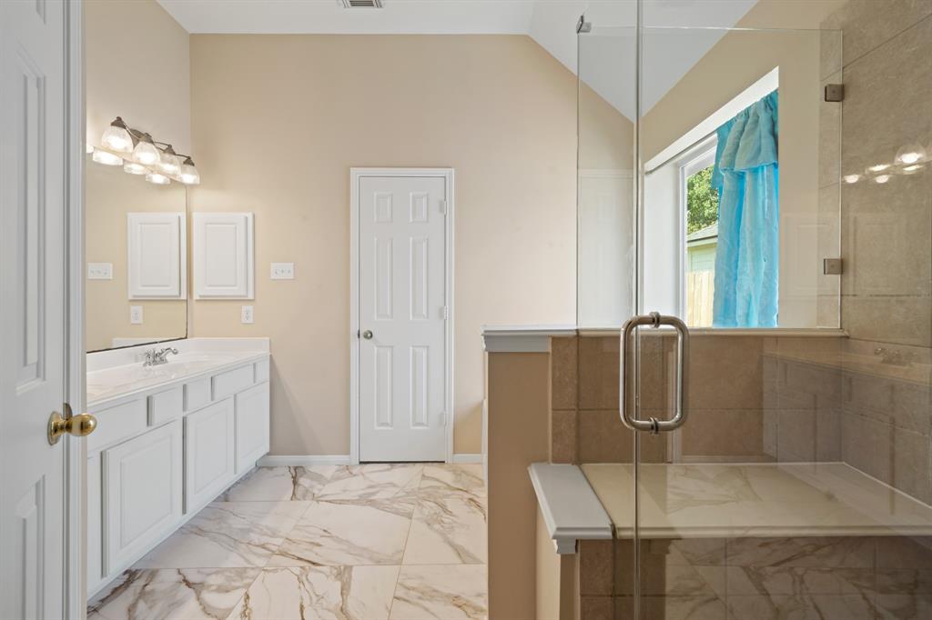 1603 Martin Lake Drive, Richmond, Texas image 19