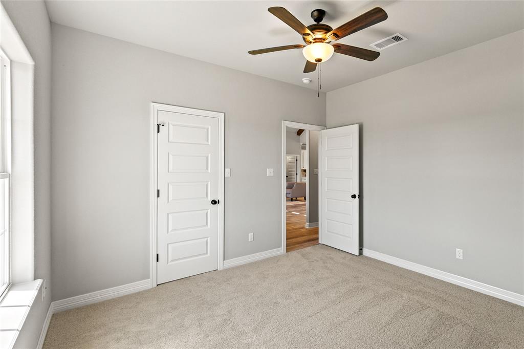 720 Chuckwagon Trail, Angleton, Texas image 20