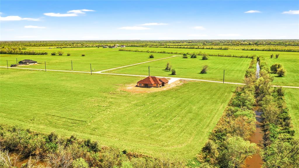 720 Chuckwagon Trail, Angleton, Texas image 34