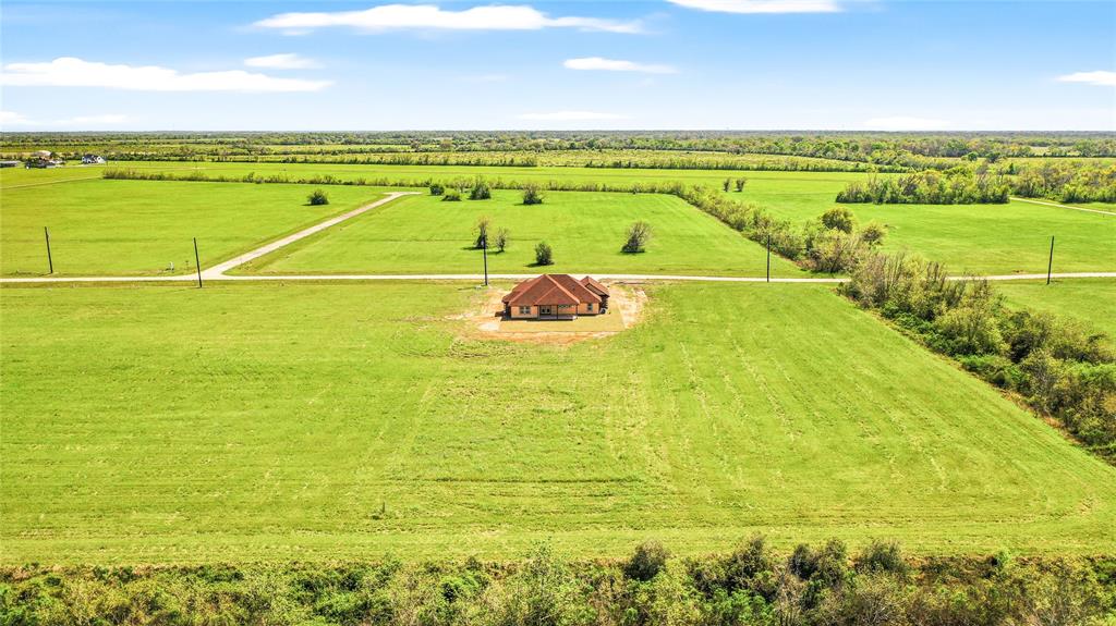 720 Chuckwagon Trail, Angleton, Texas image 33