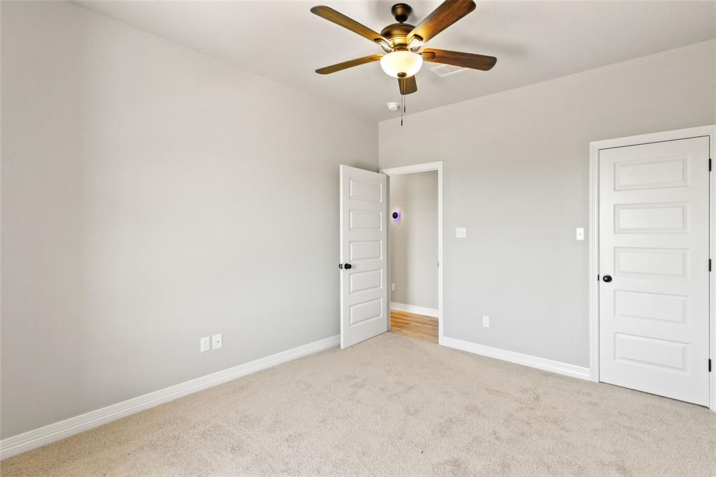 720 Chuckwagon Trail, Angleton, Texas image 23