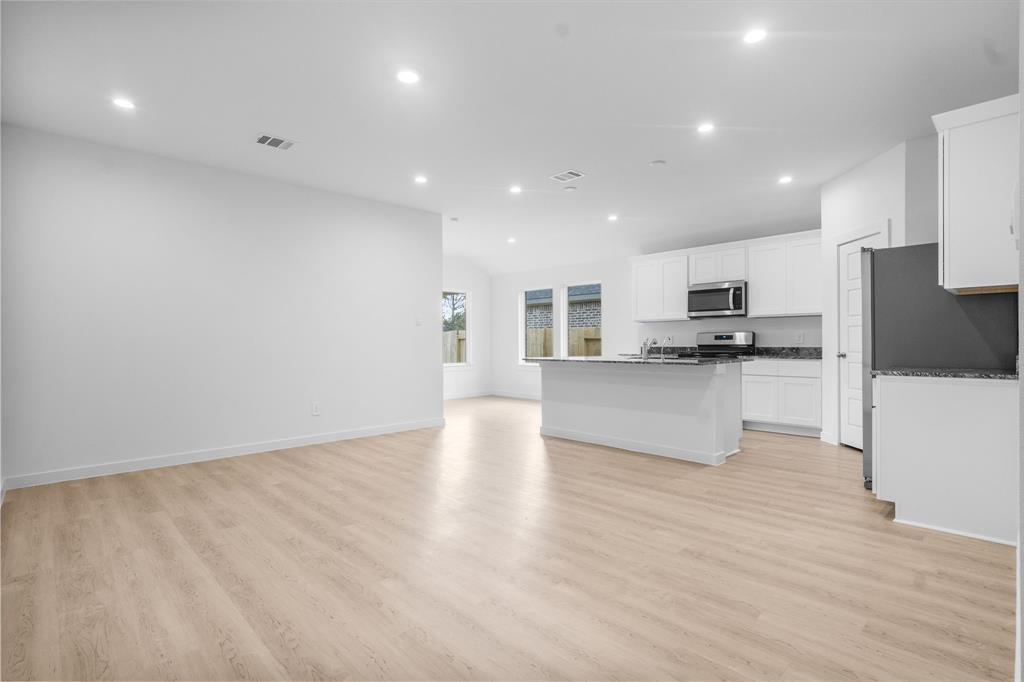 521 Robin Street