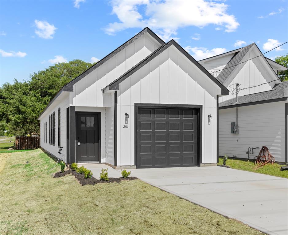 201 S 2nd Street, Beasley, Texas image 2