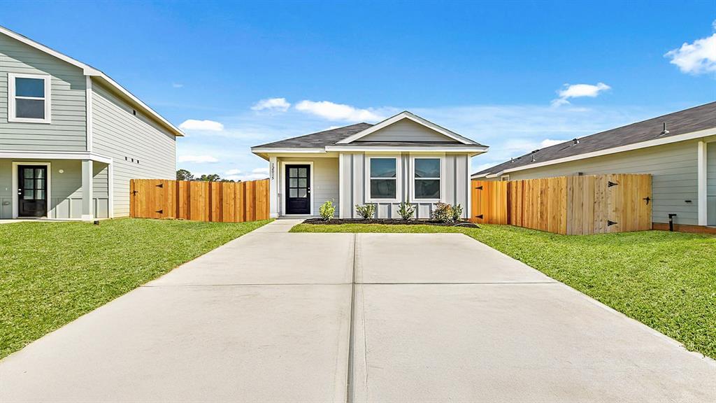 12015 William Trails Circle, Willis, Texas image 1