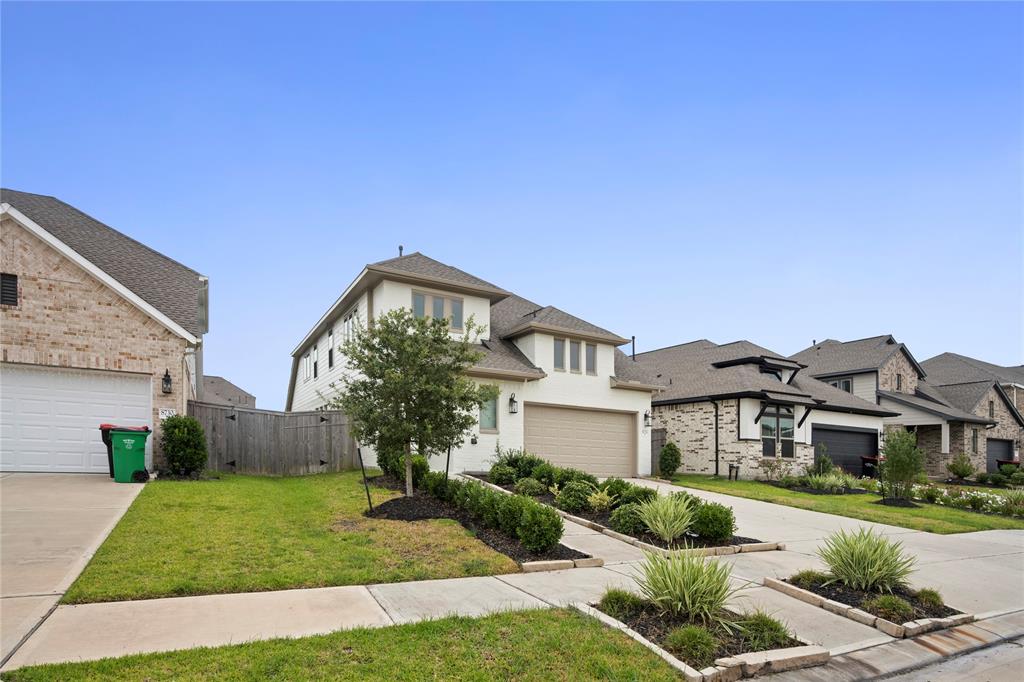8726 Windsong Trail Drive