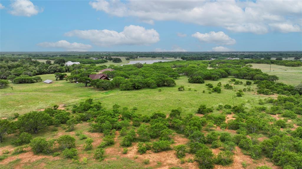 10 Patriot Circle, Luling, Texas image 8