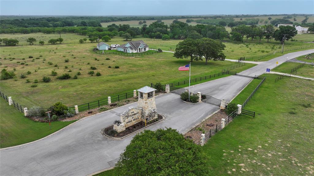 10 Patriot Circle NW