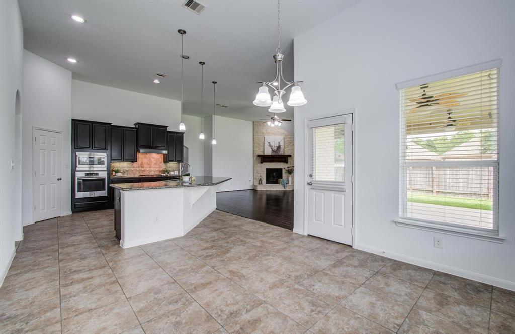 12514 Quartz Lane, Mont Belvieu, Texas image 23