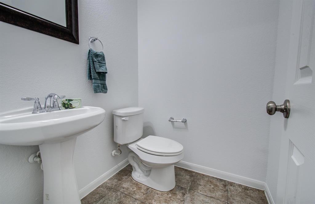 12514 Quartz Lane, Mont Belvieu, Texas image 17