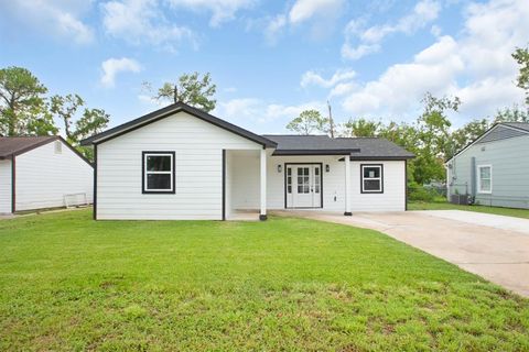 A home in Lake Jackson