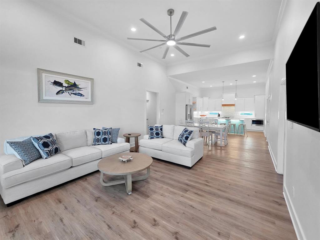 1221 Gulf Road