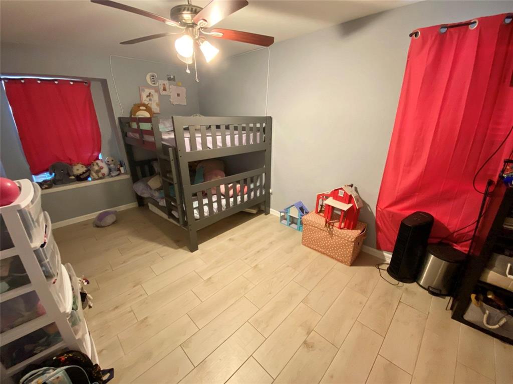 611 Aweigh Drive, Crosby, Texas image 6