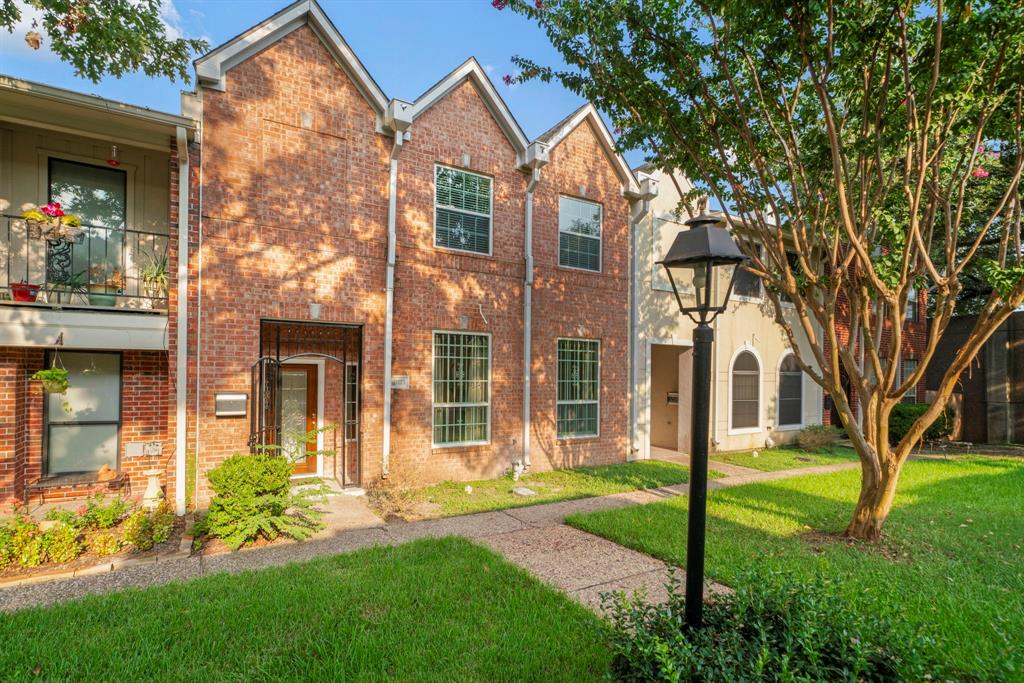 4023 Breakwood Drive, Houston, Texas image 2