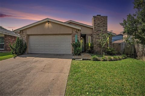 5927 Maco Street Galveston TX 77551