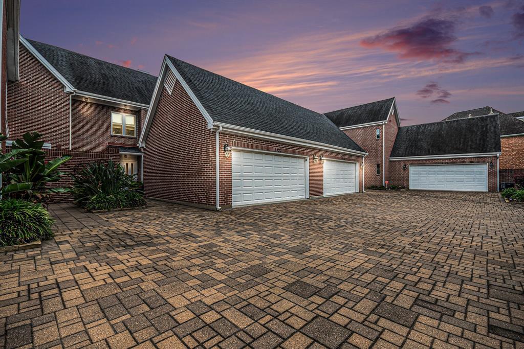 2722 Masters Drive