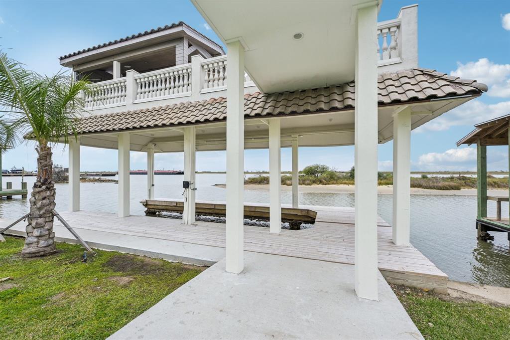 1809 Laguna Harbor Estate Boulevard, Port Bolivar, Texas image 39