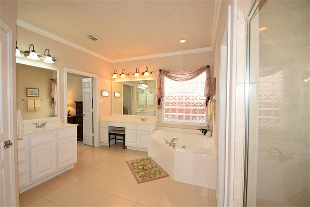12103 Ensenada Canyon Lane, Houston, Texas image 19