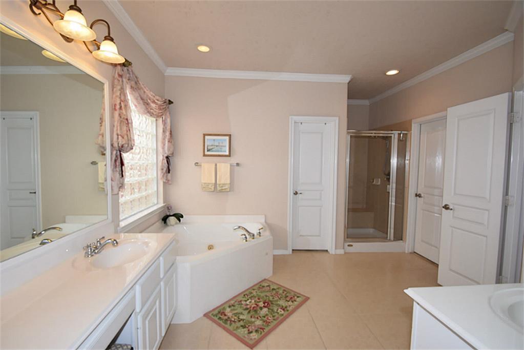 12103 Ensenada Canyon Lane, Houston, Texas image 18