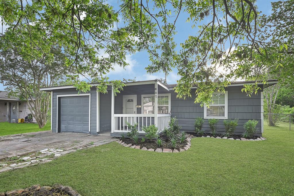 607 Trinity Ln Lane, Pasadena, Texas image 1
