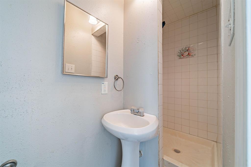 1502 Stevenage Lane, Channelview, Texas image 13