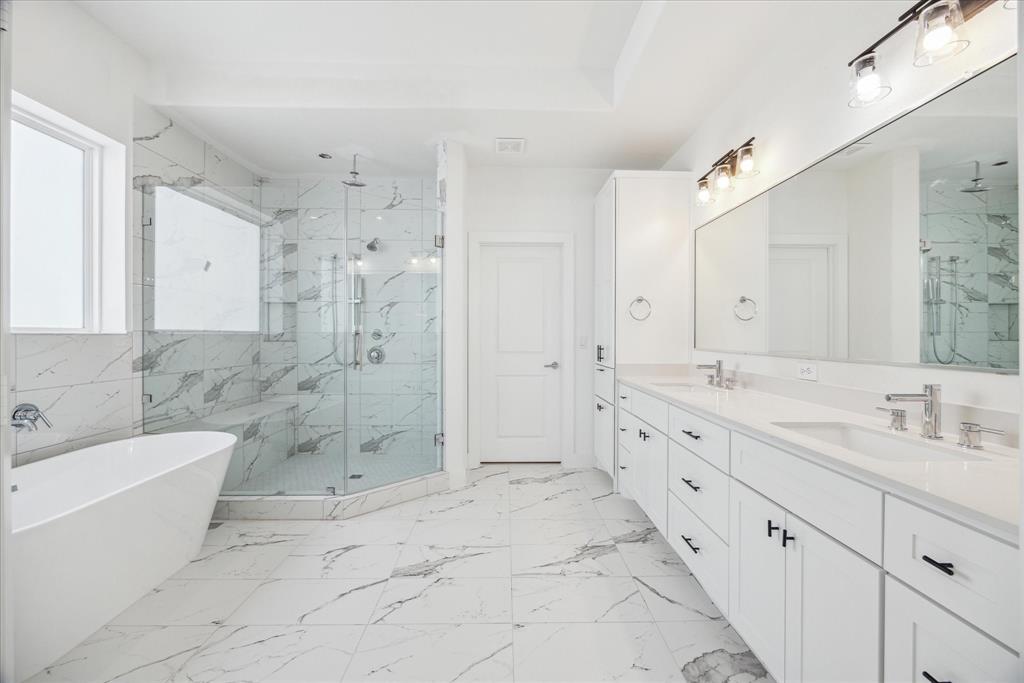 10927 Brookeshire Chase Lane, Houston, Texas image 3