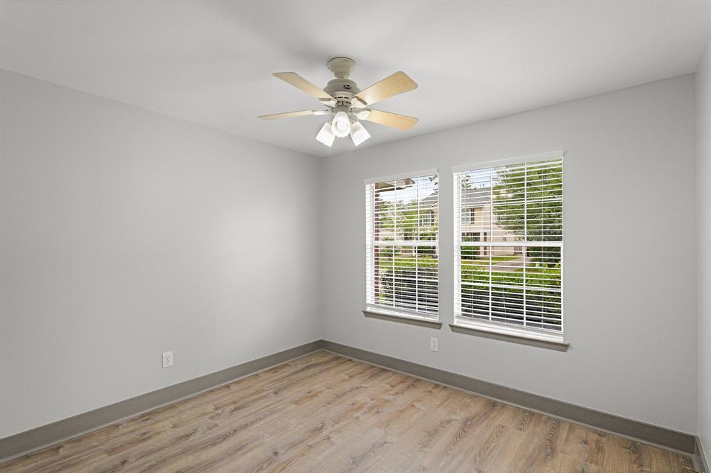 430 Laurel Timbers Drive, Houston, Texas image 4