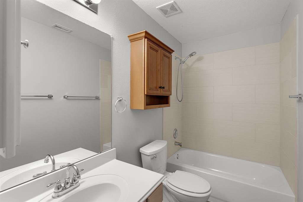 430 Laurel Timbers Drive, Houston, Texas image 6