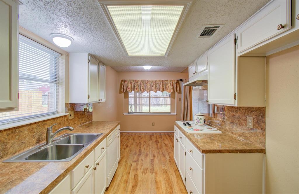 6926 Fox Knoll Lane, Humble, Texas image 15