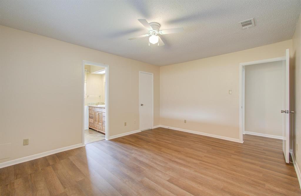 6926 Fox Knoll Lane, Humble, Texas image 37