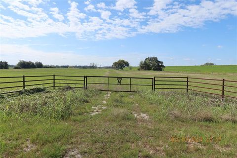 Photo of 1030 Sh 71, Columbus, TX 78934 (MLS # 89858577)