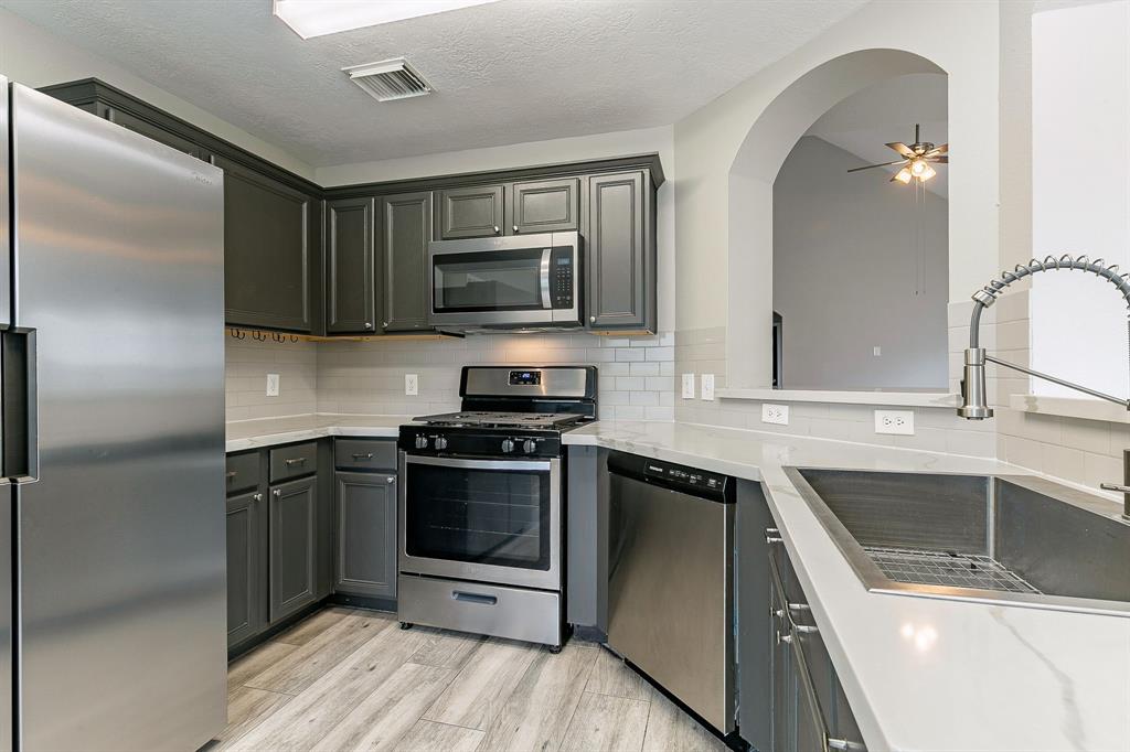 18507 Shadow Line Court #18, Katy, Texas image 9