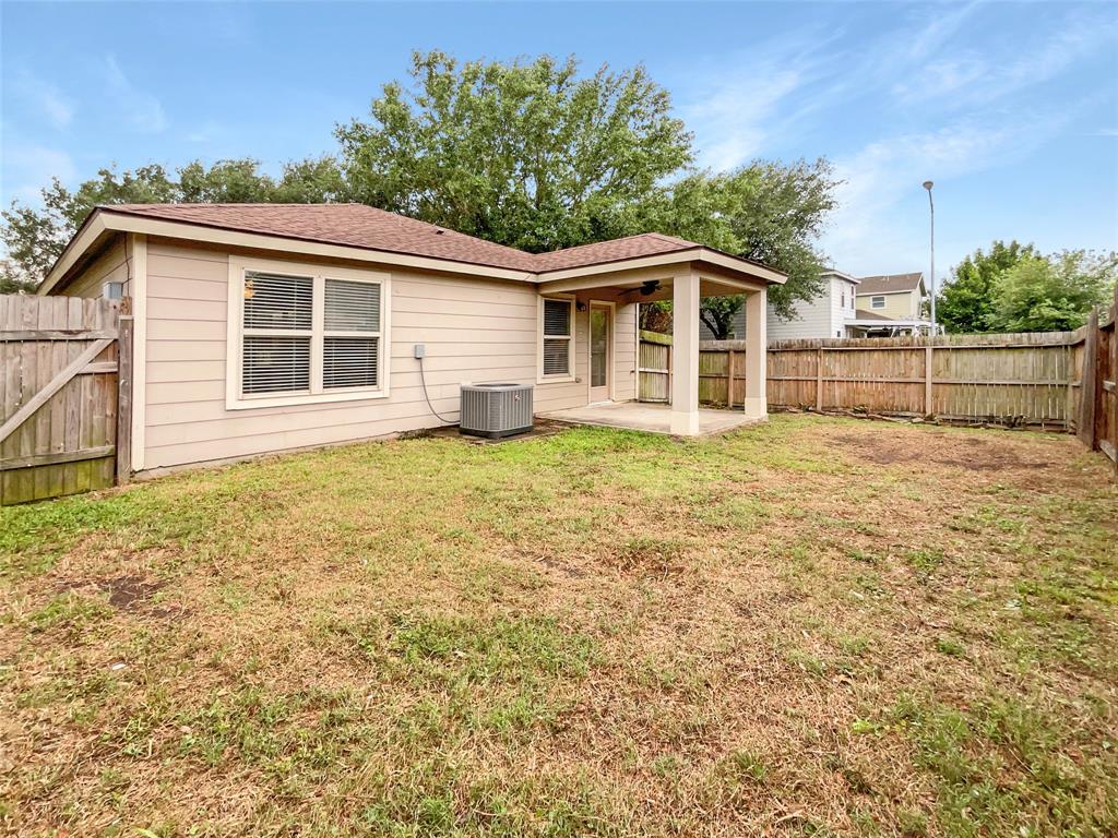 251 Silky Leaf Drive, Houston, Texas image 10