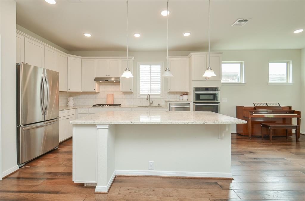 3111 Lacewing Way, Richmond, Texas image 9