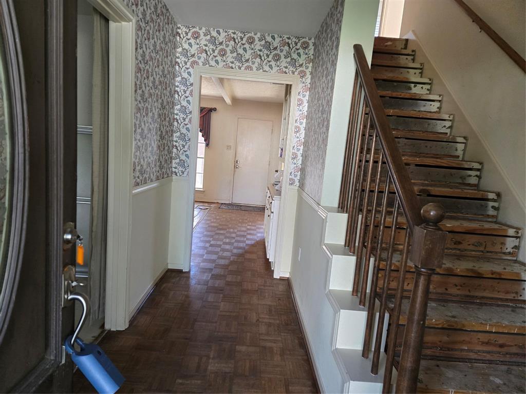 11318 Maple Springs Drive, Houston, Texas image 4