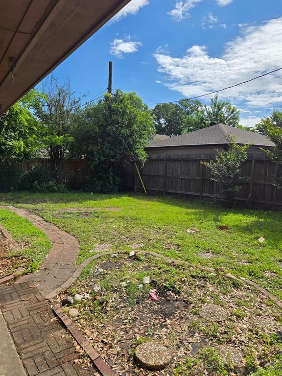 11318 Maple Springs Drive, Houston, Texas image 36
