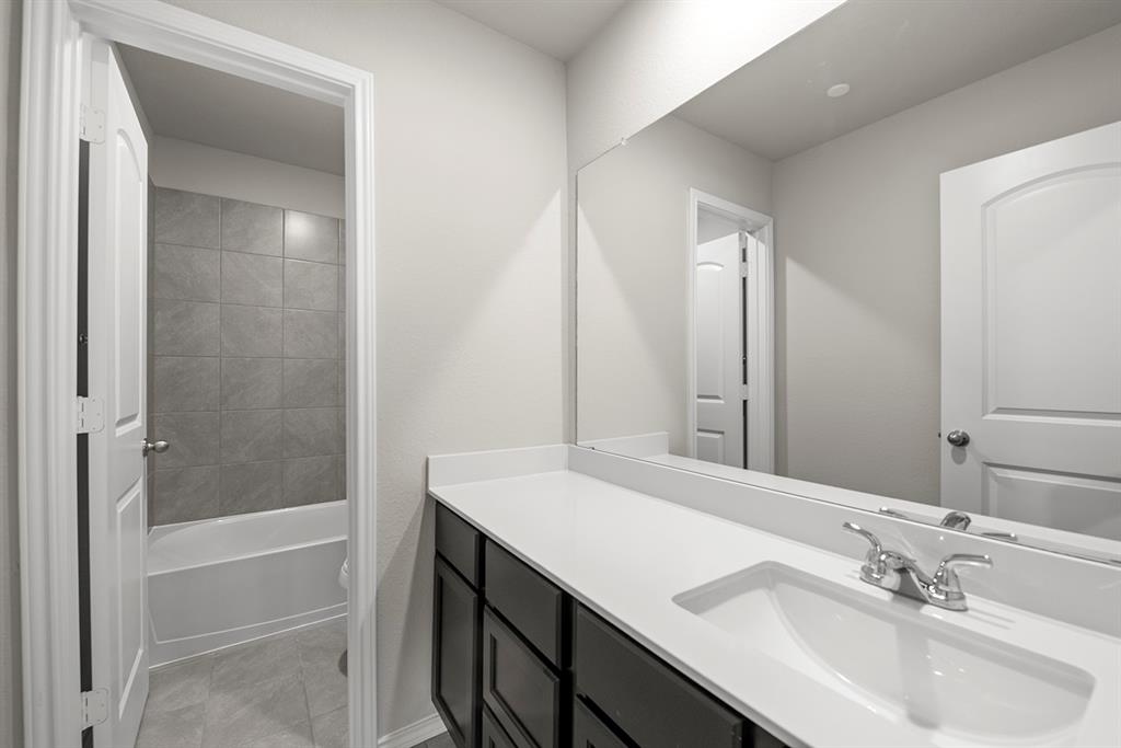 2782 Mariposa Creek Drive, Rosharon, Texas image 17