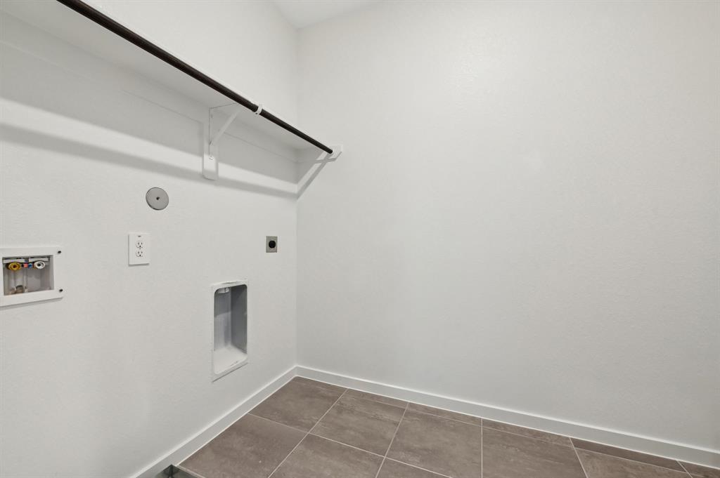 579 Avisa Drive, Kemah, Texas image 30
