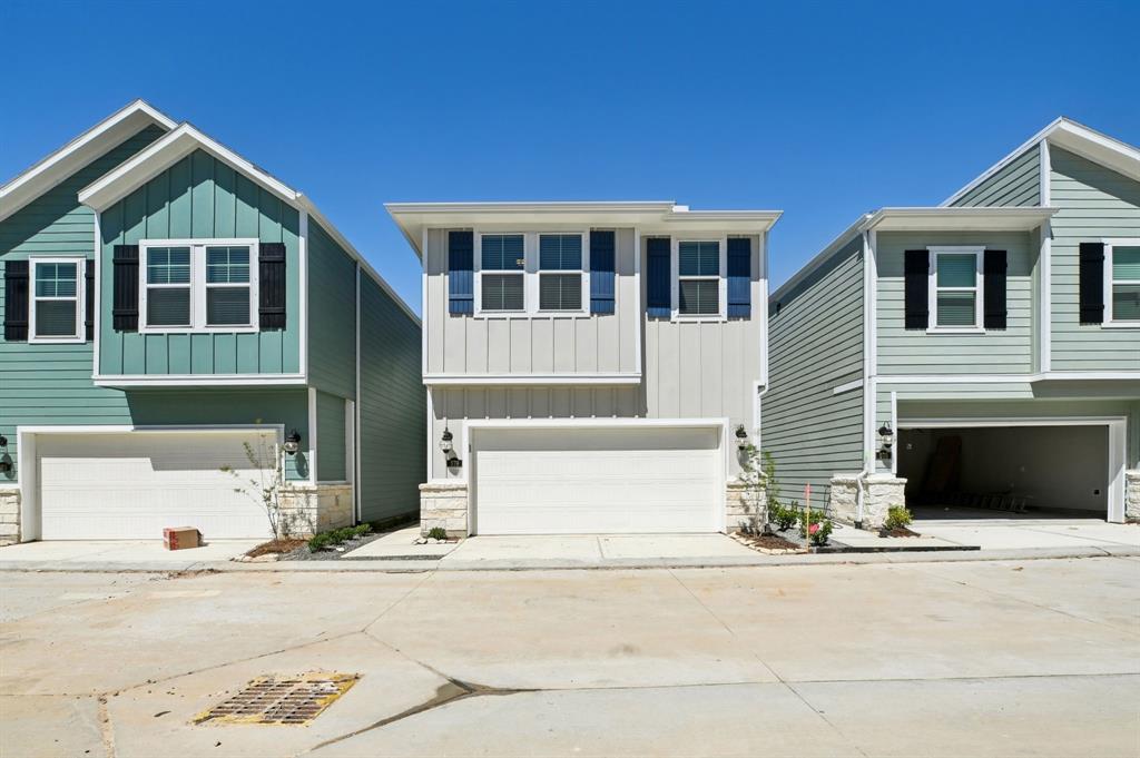 579 Avisa Drive, Kemah, Texas image 2