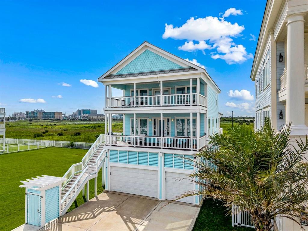 8 Grand Beach Boulevard