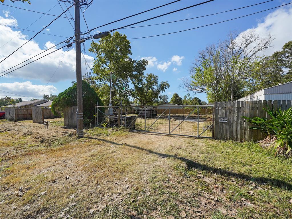 4422 9th Street, Bacliff, Texas image 3