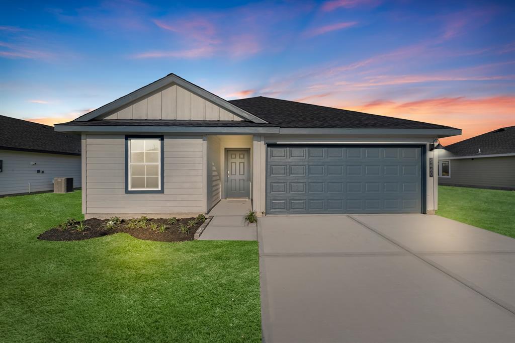 5660 Wood Duck Drive, Orange, Texas image 1