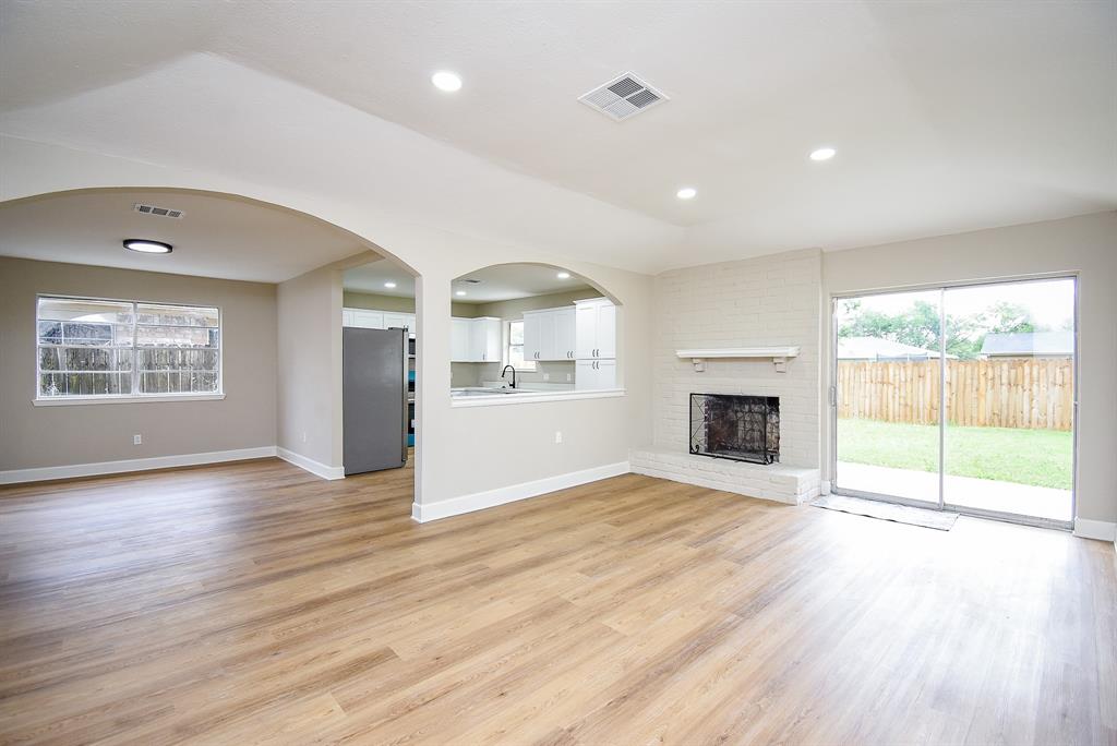 10218 Towneview Drive, Sugar Land, Texas image 1